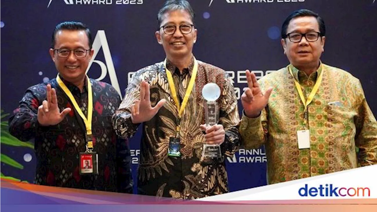 Konsisten Terapkan GCG, Bank Jatim Raih Penghargaan Annual Report Award