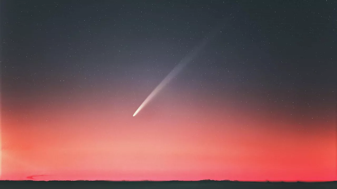 A la izquierda de la luna: el milagro del 'cometa del siglo'