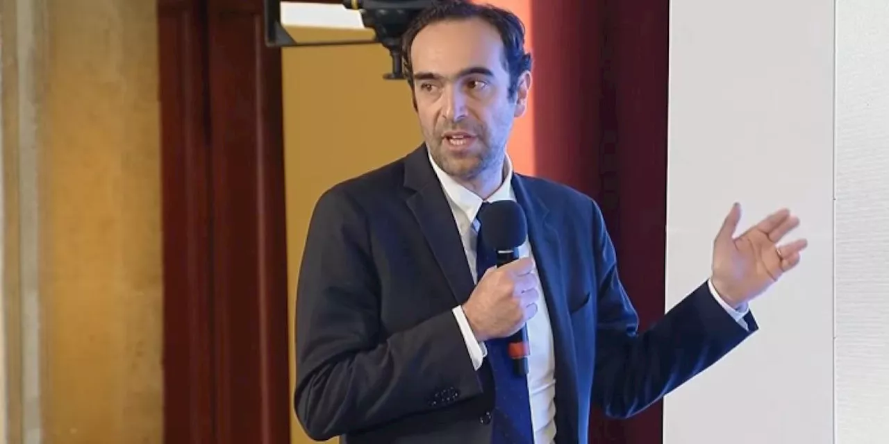 Sheinbaum nombra a Andrés Lajous como director de la Agencia Reguladora de Transporte Ferroviario