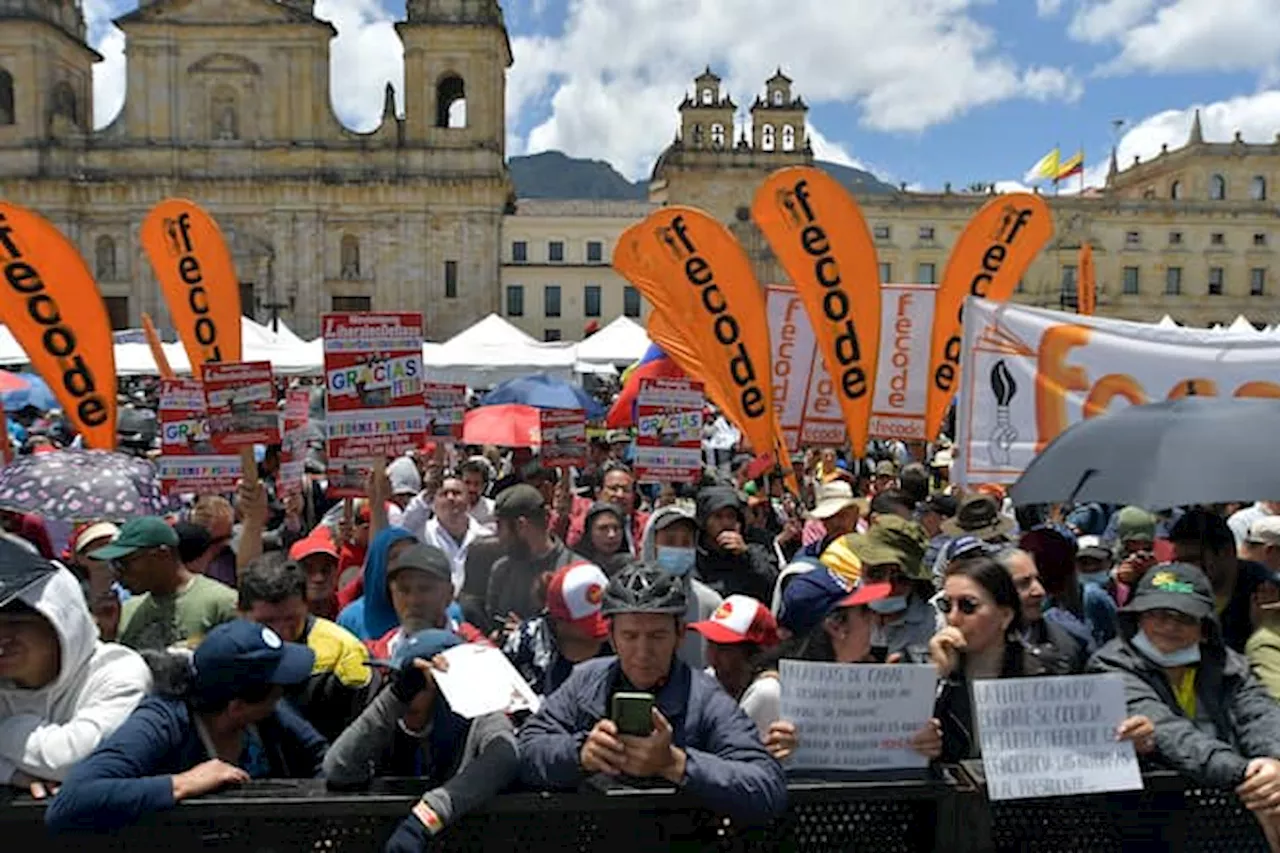 Sindicatos se suman a la “movilización generalizada” convocada por Petro