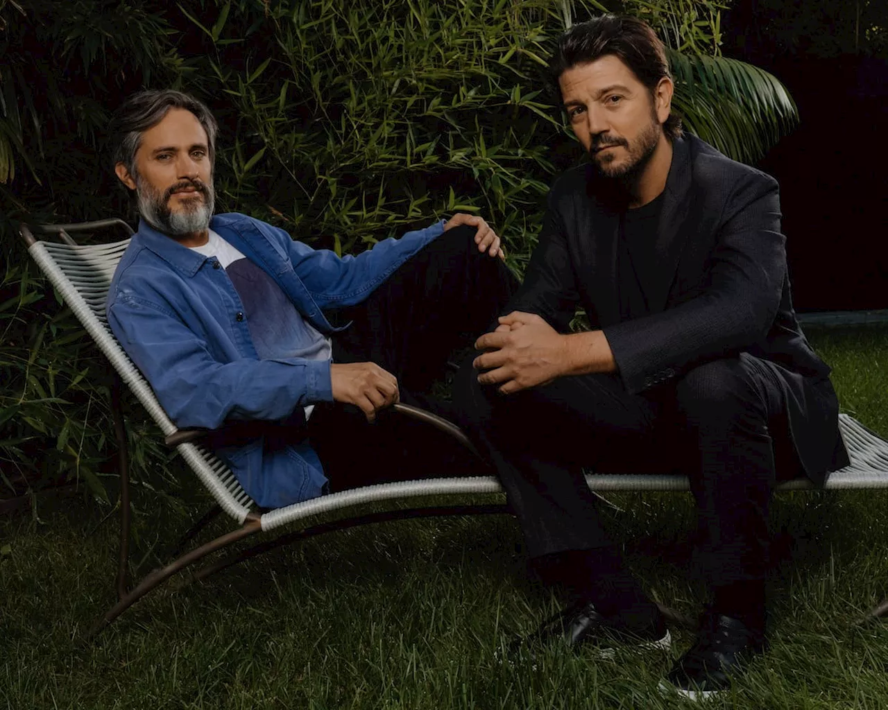 Gael García Bernal e Diego Luna defendem a língua espanhola nos Emmy