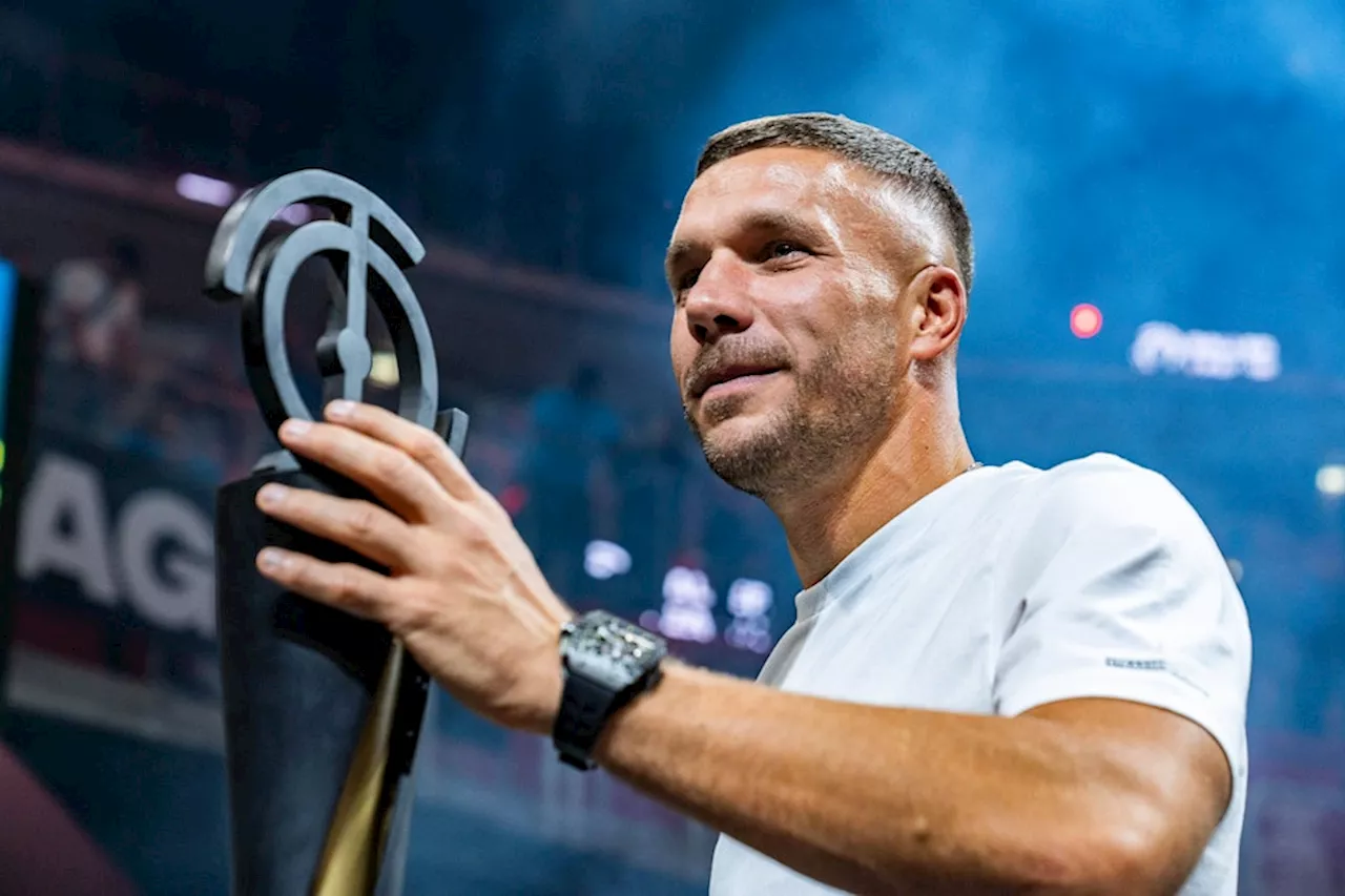 Podolski feiert Abschiedsspiel in Köln