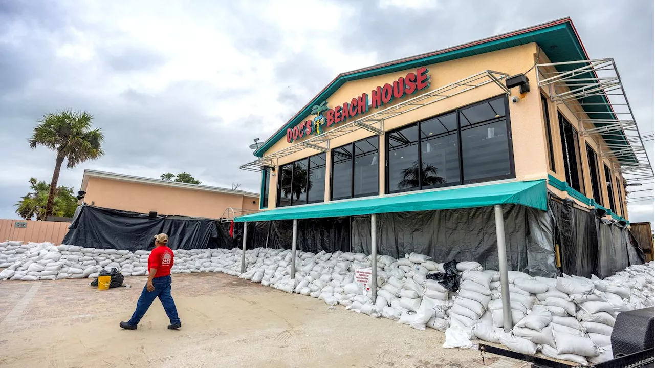 Ouragan Milton : comment la Floride se prépare à affronter 'la pire tempête en un siècle'