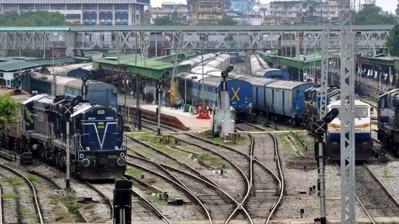 Festival Special Trains: त्योहारों में अब घर जाना आसान, नहीं मिलेगी भीड़; रेलवे ने चलाई करीब 3000 हजार ट्रेनें