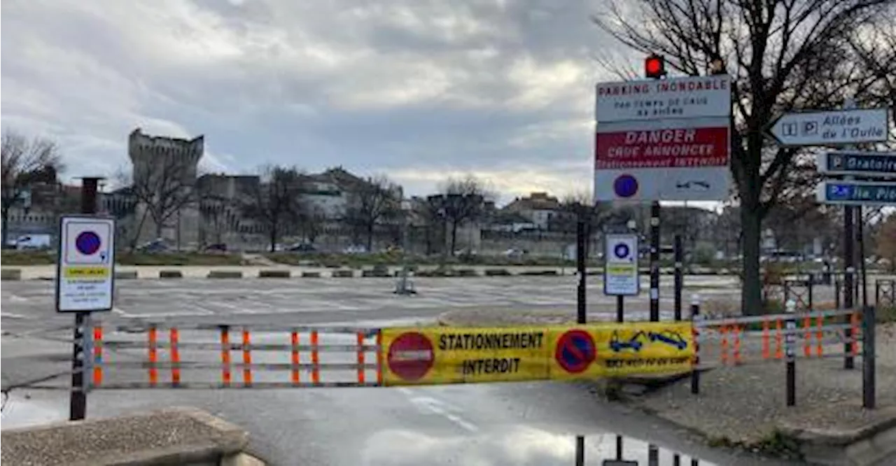 Avignon : la vigilance jaune activée pour la crue du Rhône, des parkings fermés