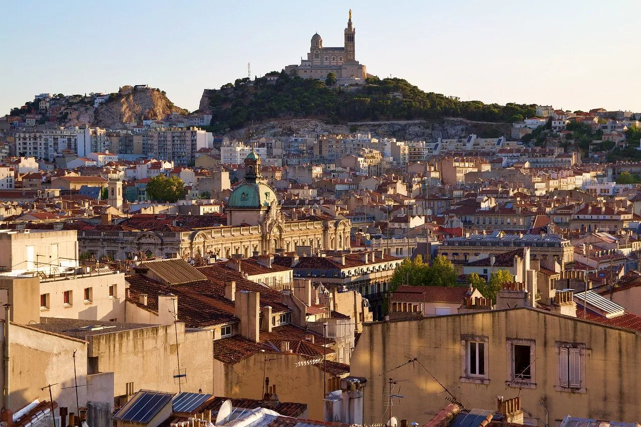 Marseille veut réguler les locations saisonnières Airbnb pour lutter contre la crise du logement