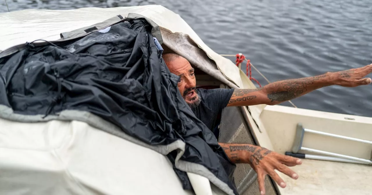 Tampa's Lieutenant Dan says he'll endure Hurricane Milton on boat