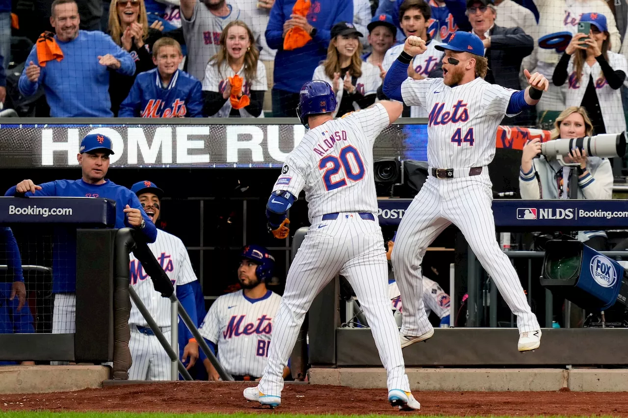 Mets’ Sean Manaea, offense lead beatdown of Phillies | New York is one win from NLCS