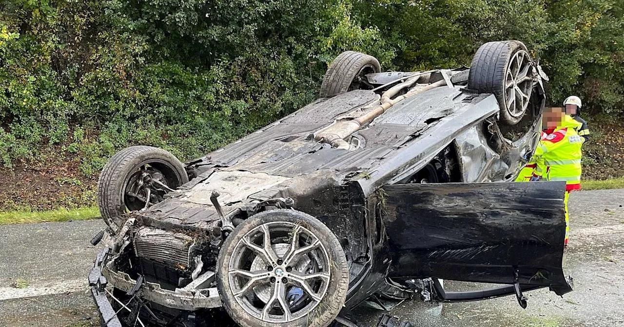 BMW X5 überschlägt sich auf der A2 bei Bielefeld – Vollsperrung aufgehoben