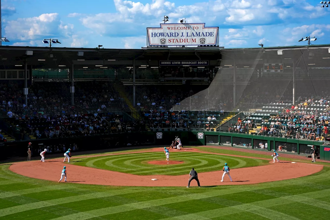 Little League World Series field to be site of 2 college exhibition softball games