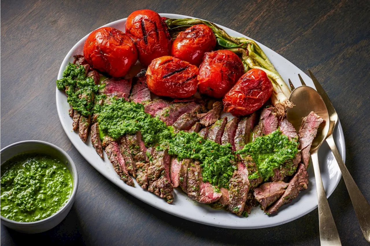 Sauce this skirt steak with a tangy arugula chimichurri