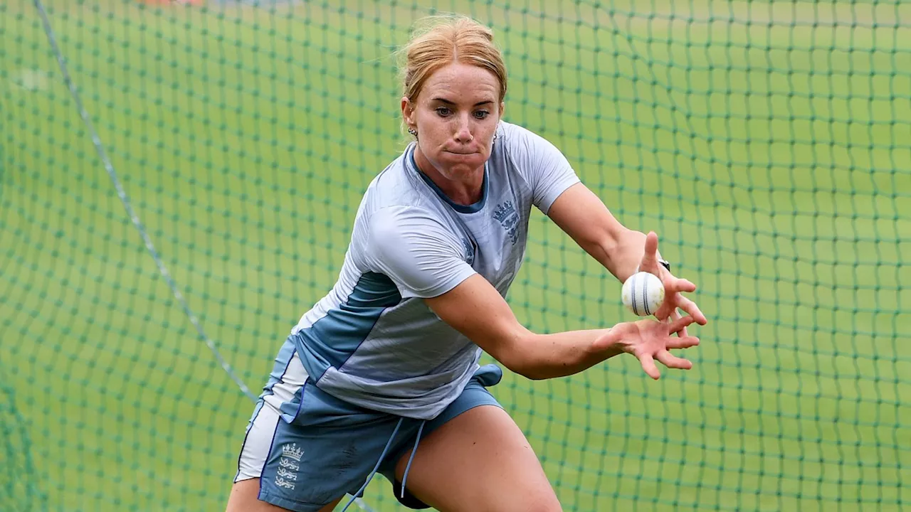 Lauren Winfield-Hill becomes first signing for revamped Yorkshire Women Cricket Club