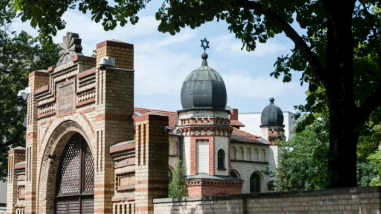 Fünf Jahre nach Anschlag auf Synagoge in Halle: Glockengeläut und Gedenken