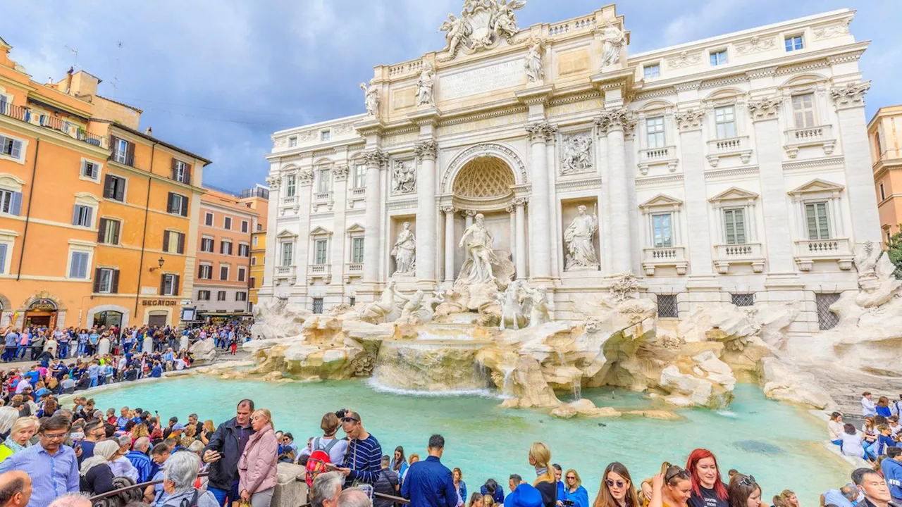 In Rom kommt man dem Trevi-Brunnen so nah wie nie zuvor