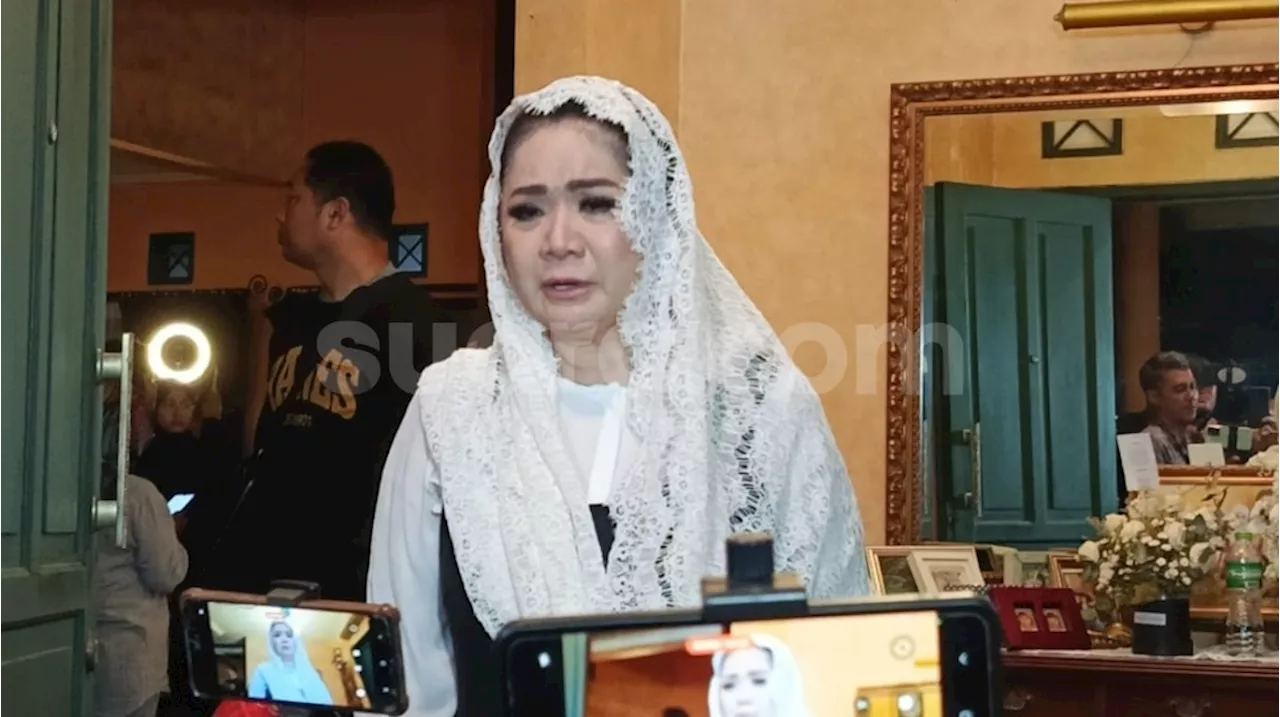 Vina Panduwinata Nangis, Menyesal Tak Bisa Penuhi Keinginan Marissa Haque