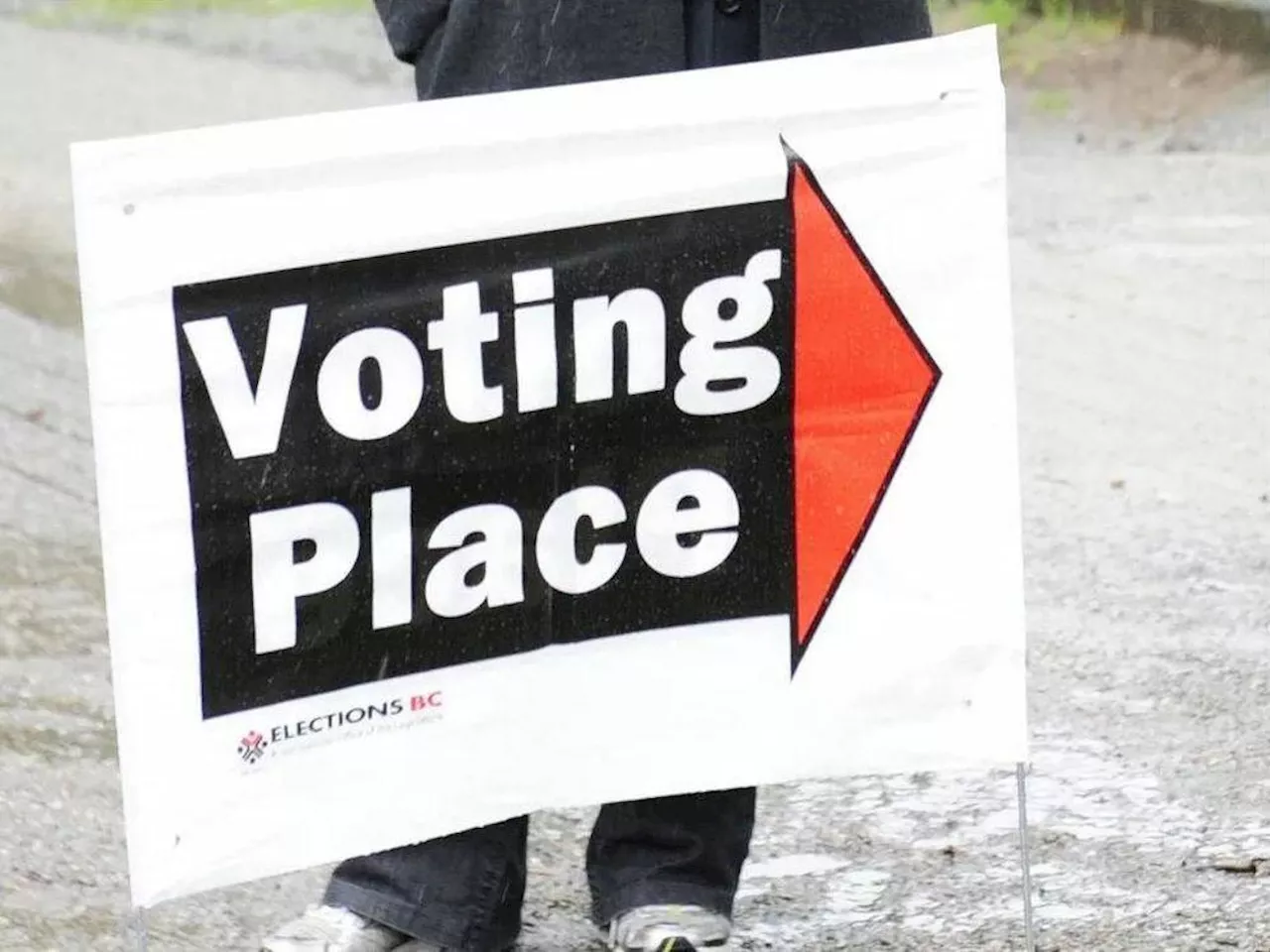 Elections B.C. still looking for workers on parts of Vancouver Island