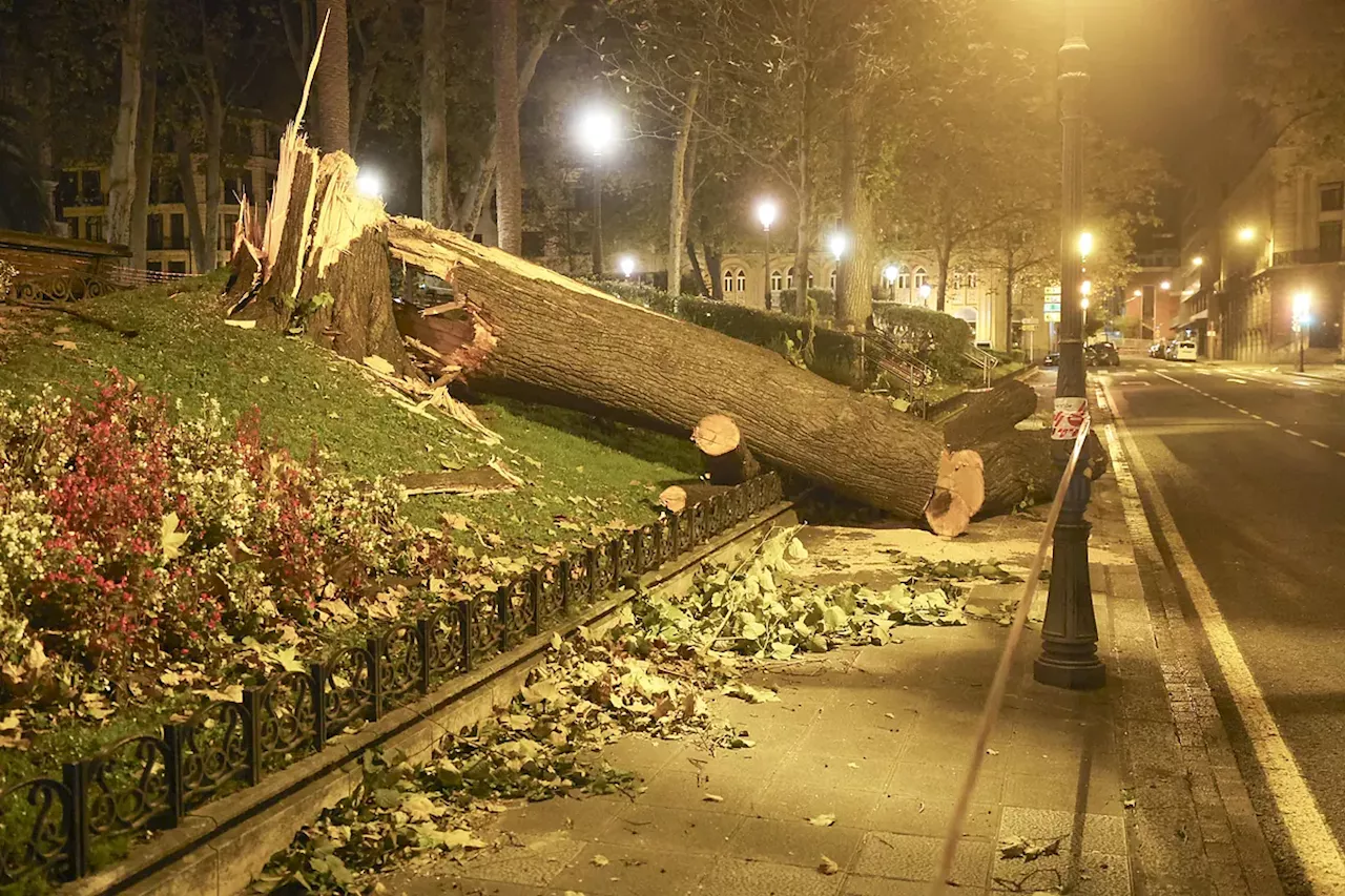 La borrasca Kirk amenaza a toda España, salvo Canarias, con vientos de hasta 120 Km/h y fuertes lluvias