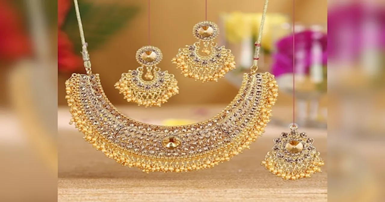 Gold Price: करवाचौथ के लिए खरीदना है सेट तो आज जबरदस्त मौका, लगातार तीसरे दिन गिरे रेट, देखें आज के भाव