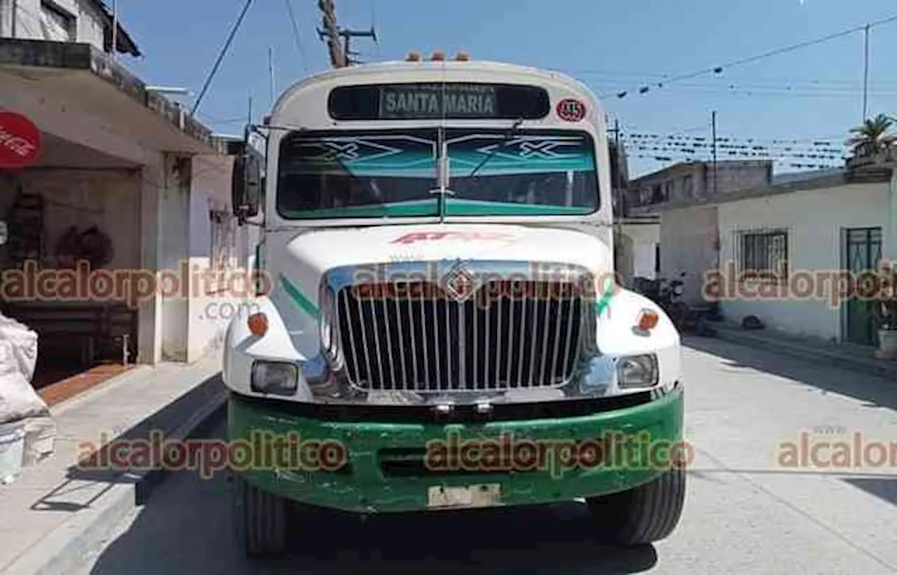 Desde julio, dejaron sin transporte público a localidad de Jalcomulco