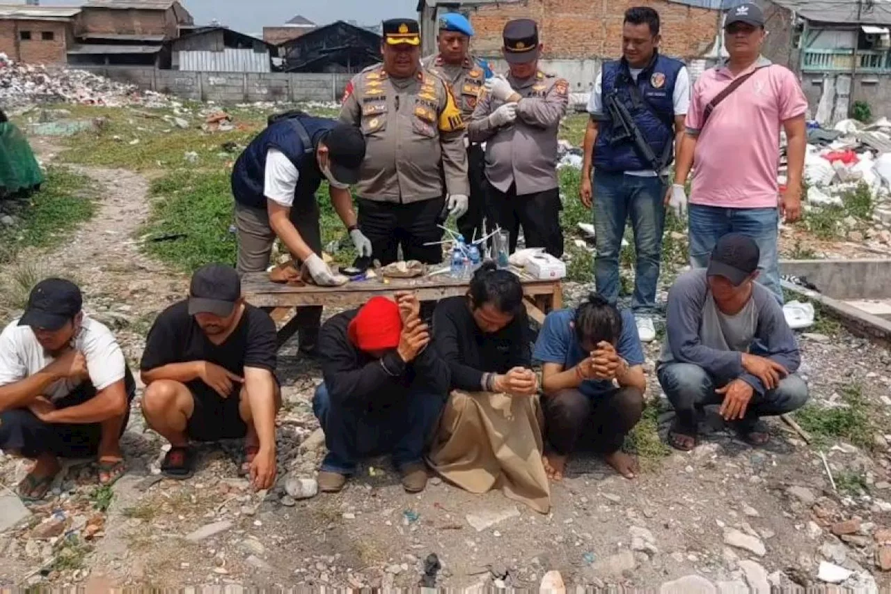 Polisi gerebek Kampung Boncos, 6 terduga pelaku narkoba ditangkap