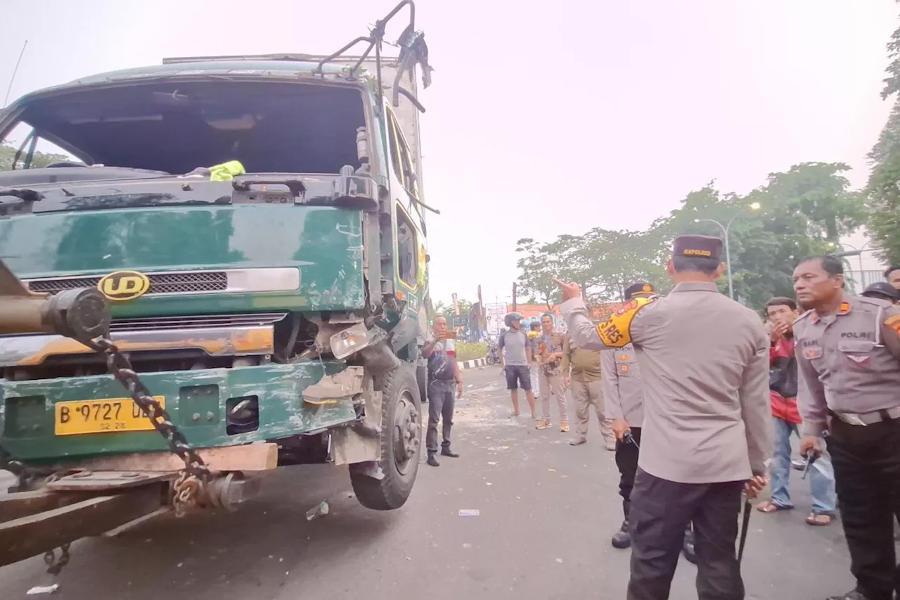 Polisi pastikan tidak ada korban meninggal ditabrak truk kontainer