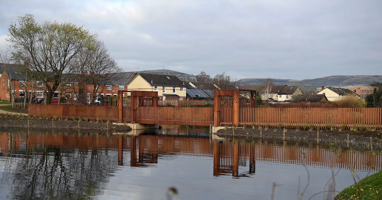 Sinn Féin versus DUP over bilingual or trilingual signage at Springfield Dam