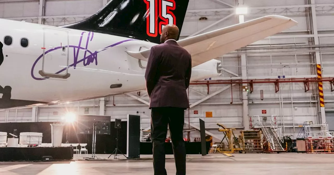 Air Canada now has a plane with a Vince Carter design on it