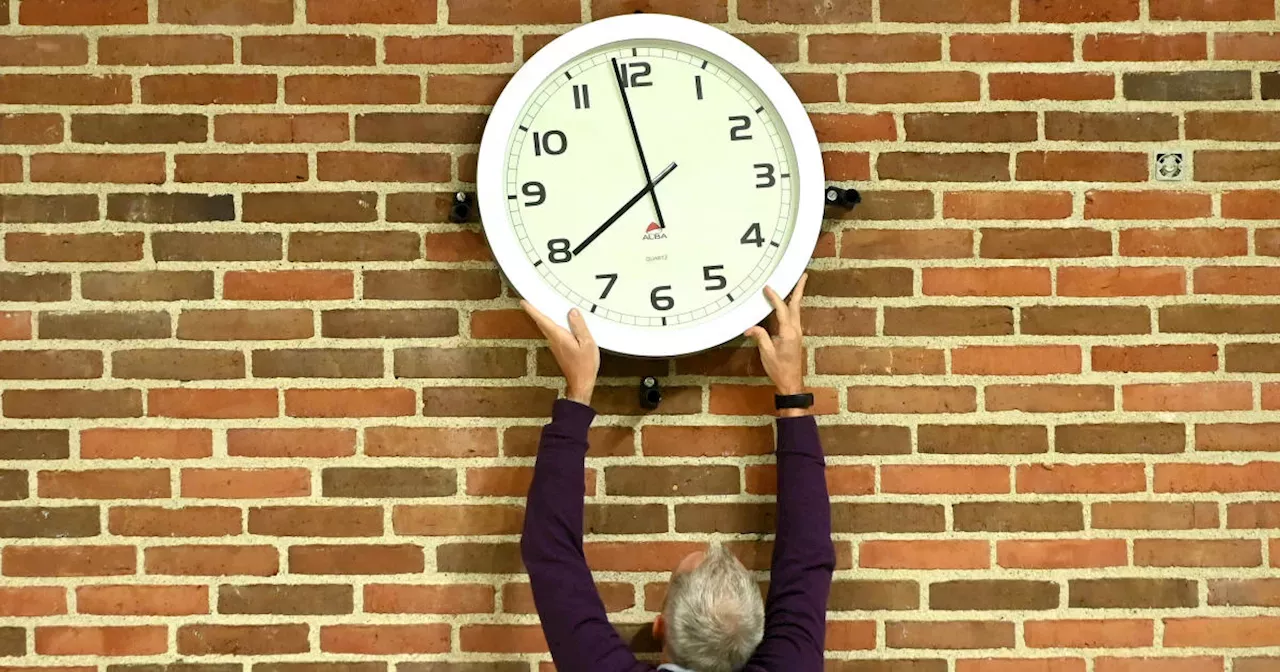 When do we 'fall back' for daylight saving time 2024, and why does the