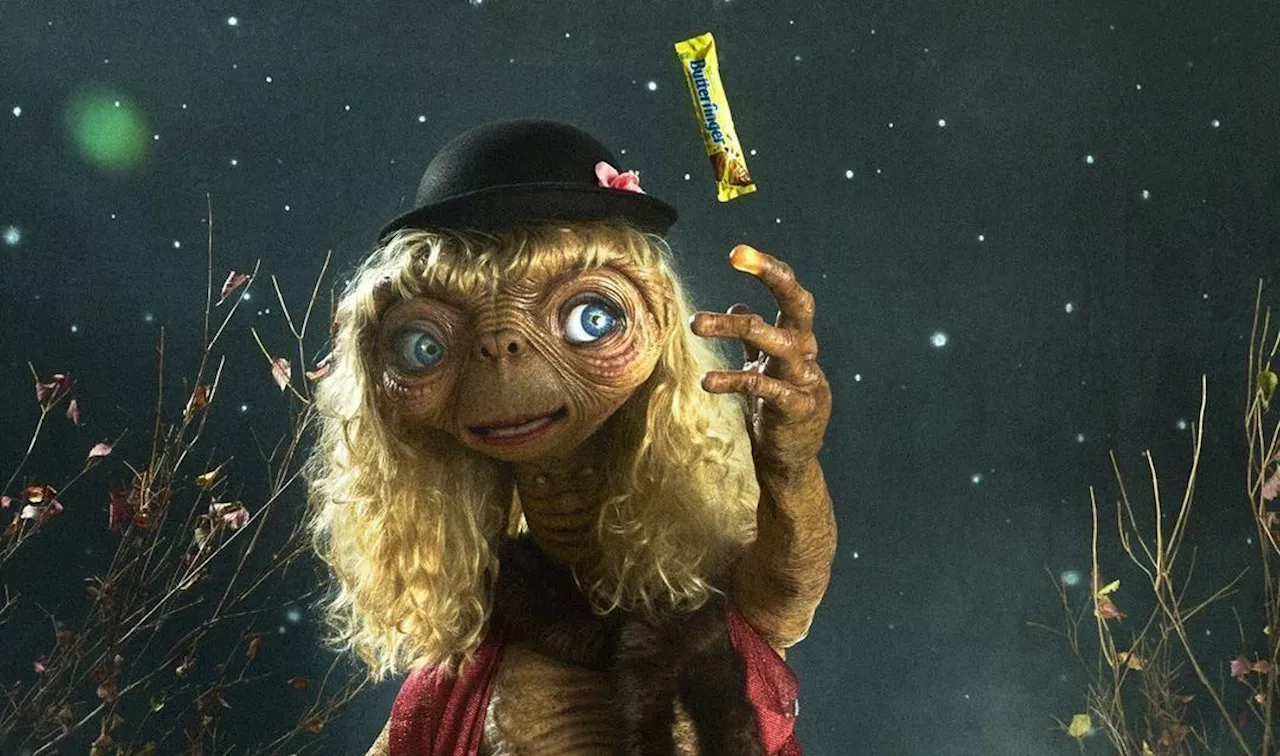 Heidi Klum se transforma em E.T. de Steven Spielberg para festa de Halloween