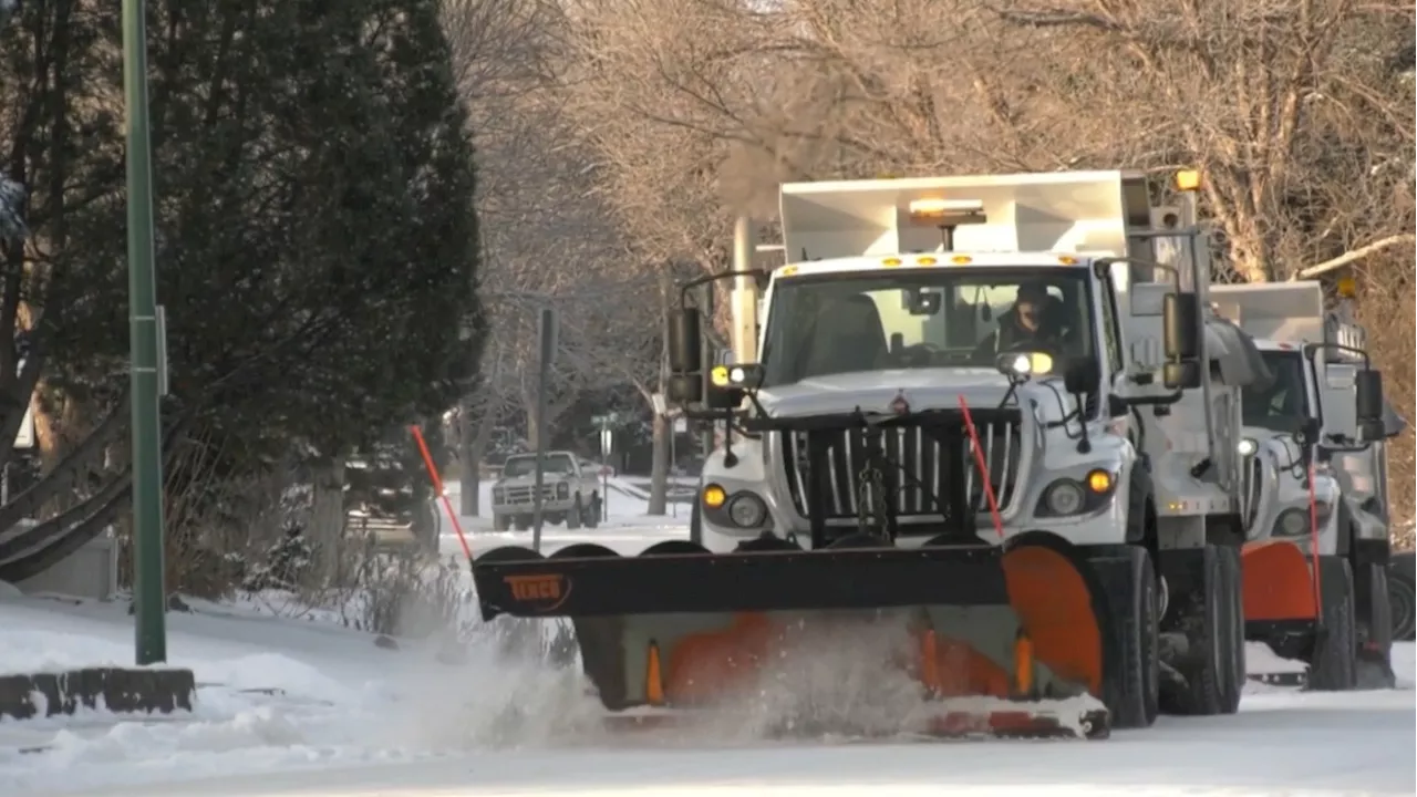 City of Lethbridge's snow route season begins; crews prepare for arrival of winter weather