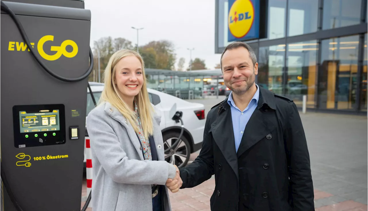 EWE Go installiert Schnellladesäulen an Lidl-Filialen