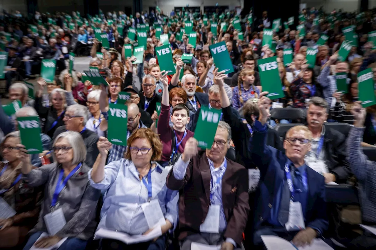 Alberta Premier Danielle Smith braces for crucial leadership review vote at UCP conference