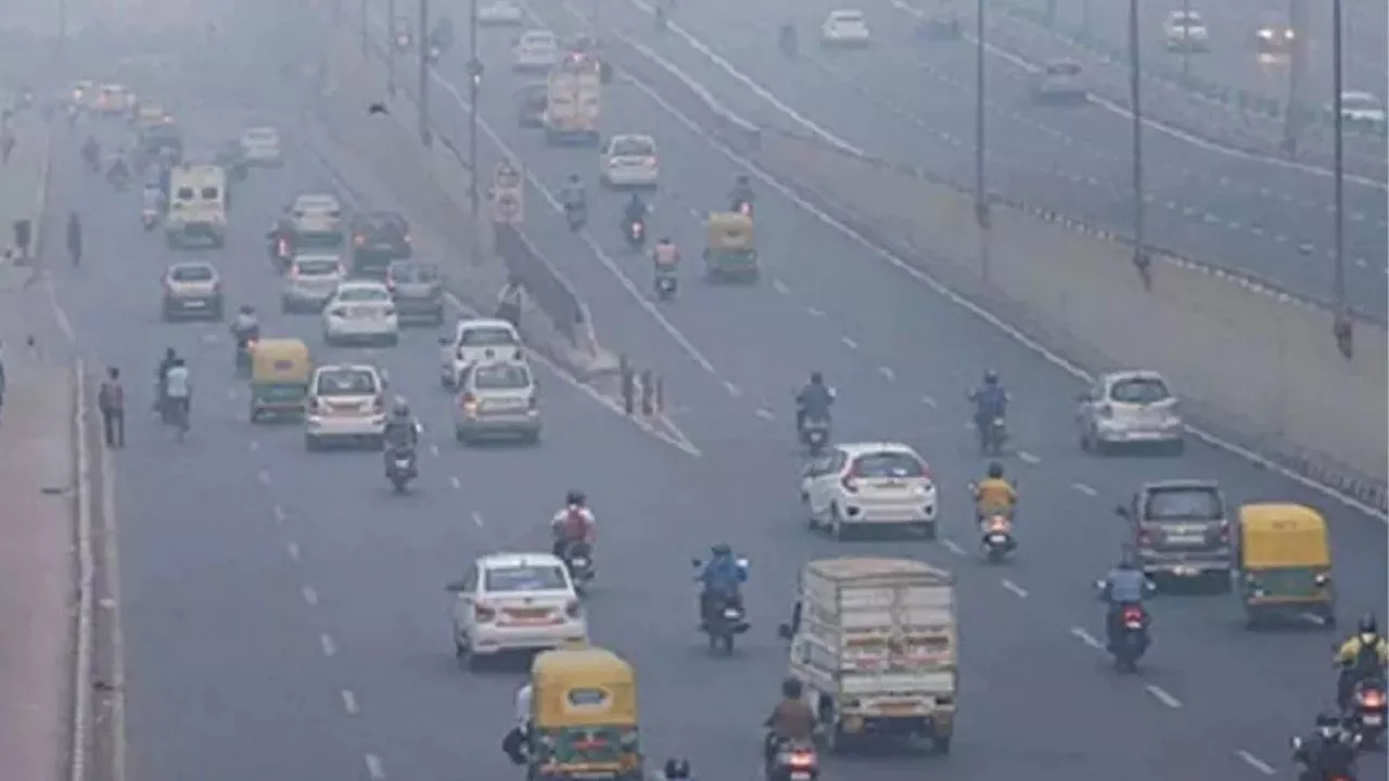 Delhi Air Pollution: तीन सालों में सबसे प्रदूषित रही इस बार की दीवाली, क्या कहते हैं आंकड़ें