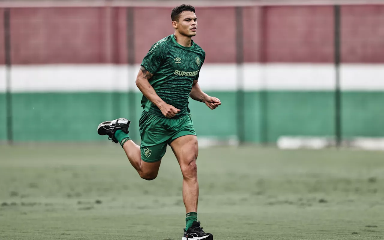 Apesar de ter treinado com o elenco do Fluminense, Thiago Silva segue com dores no calcanhar