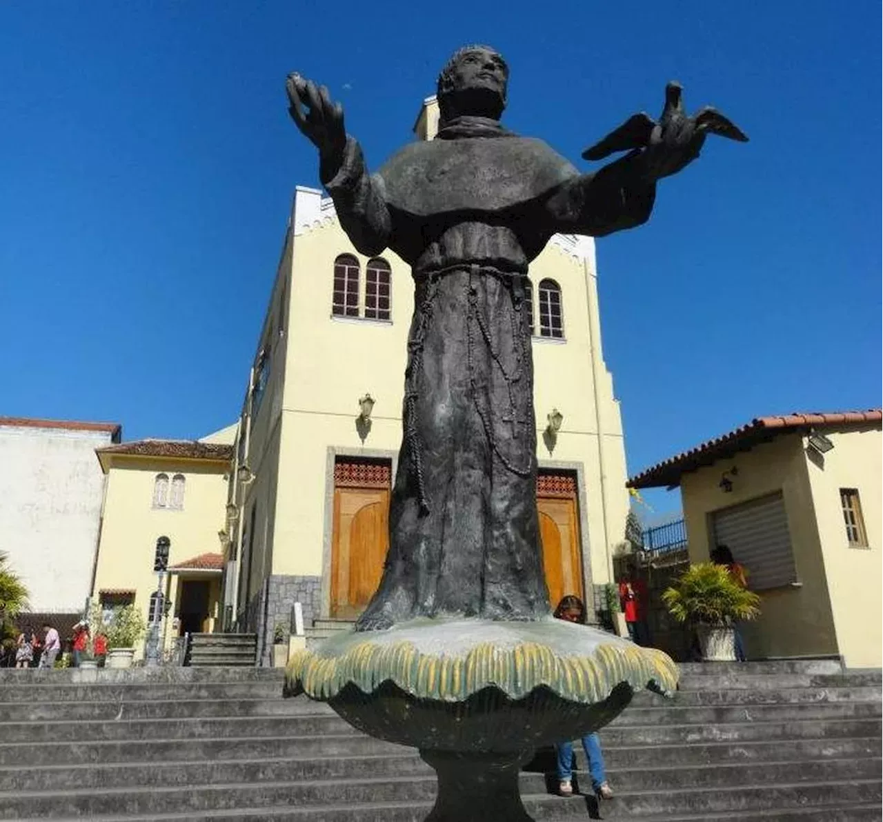 Dia de Todos os Santos entenda por que data é celebrada em 1º de