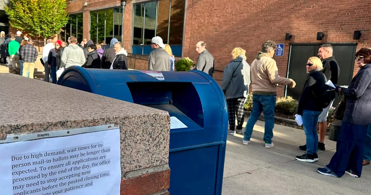 Votantes de disputado condado en Pensilvania tienen un día más para votar anticipadamente