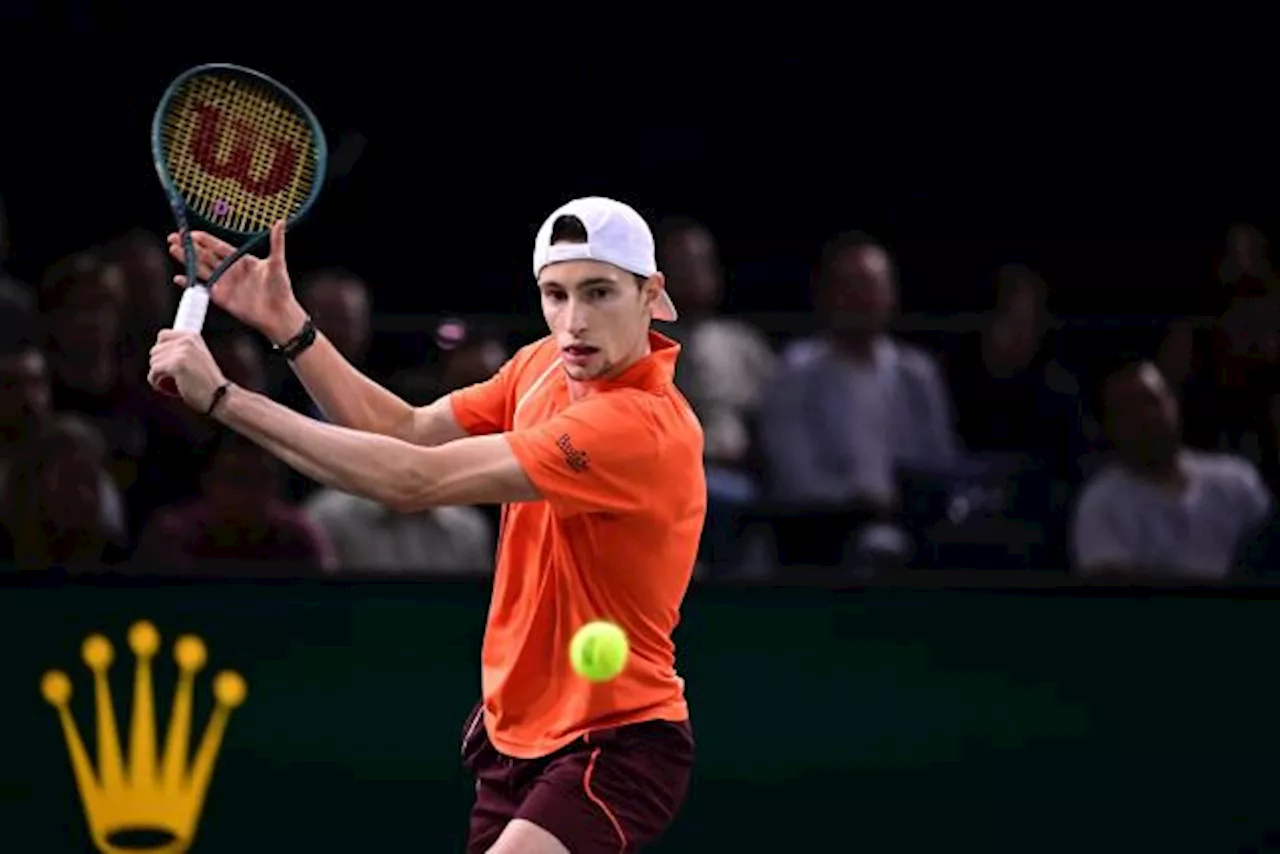 Ugo Humbert maîtrise Jordan Thompson et s'invite en demi-finales du Rolex Paris Masters