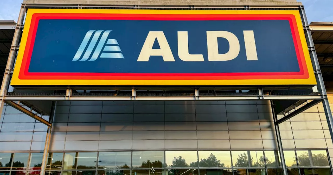 'Beautiful' decorations wow shoppers as 'Christmas lands at Aldi'