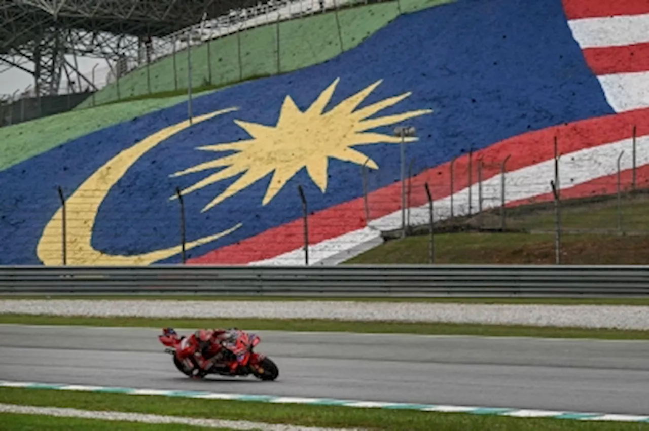 Bagnaia sets the pace in Malaysia MotoGP practice: Title rivals scramble for points ahead of sprint race