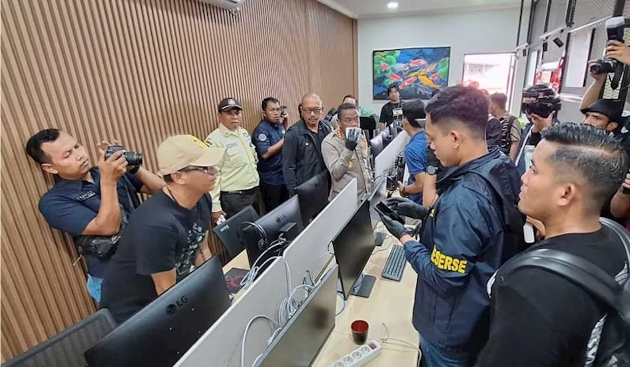 Polisi Geledah Kantor Satelit dalam Kasus Judi Online Pegawai Kementerian Komdigi