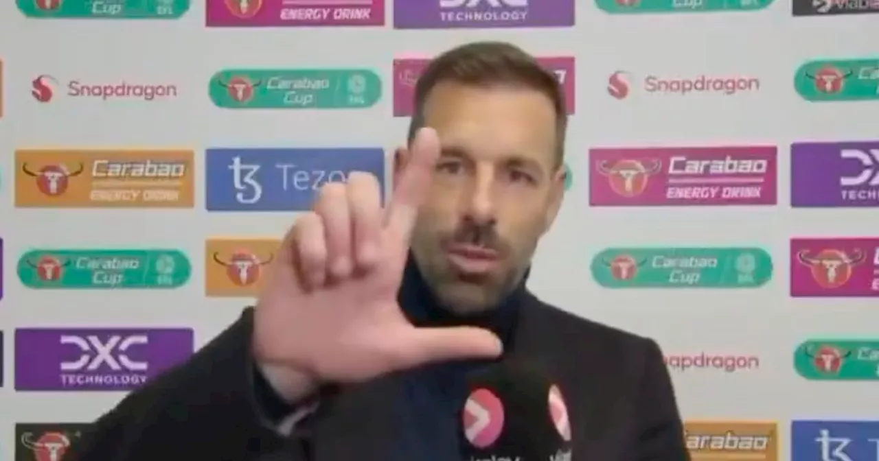 Ruud van Nistelrooy sends message down camera to leave Man United fans baffled