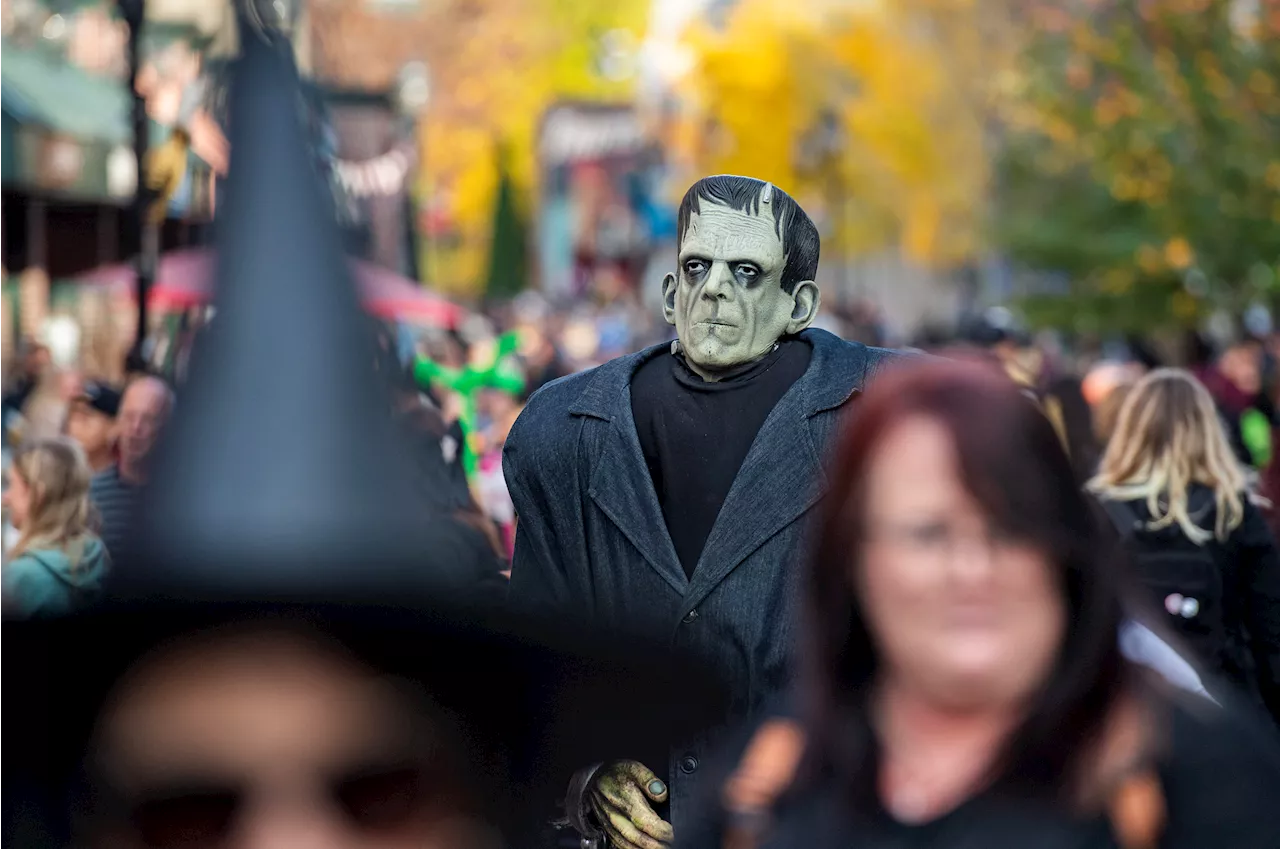 Nice weather trumps brush fires as Halloween horde flocks to Salem