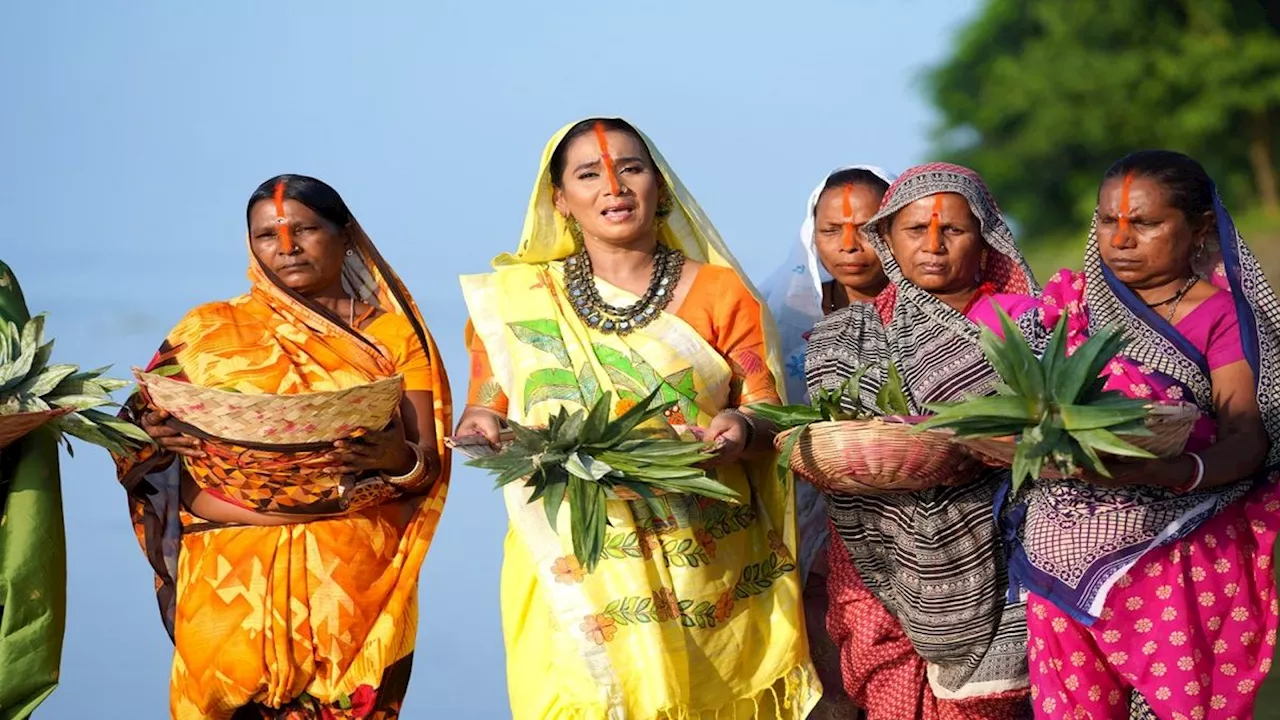 सौर ऊर्जा को लेकर जनता को जागरूक कर रहीं लोक गायिका कल्पना पटवारी, गीत के जरिए छठ मैया का दिया संदेश