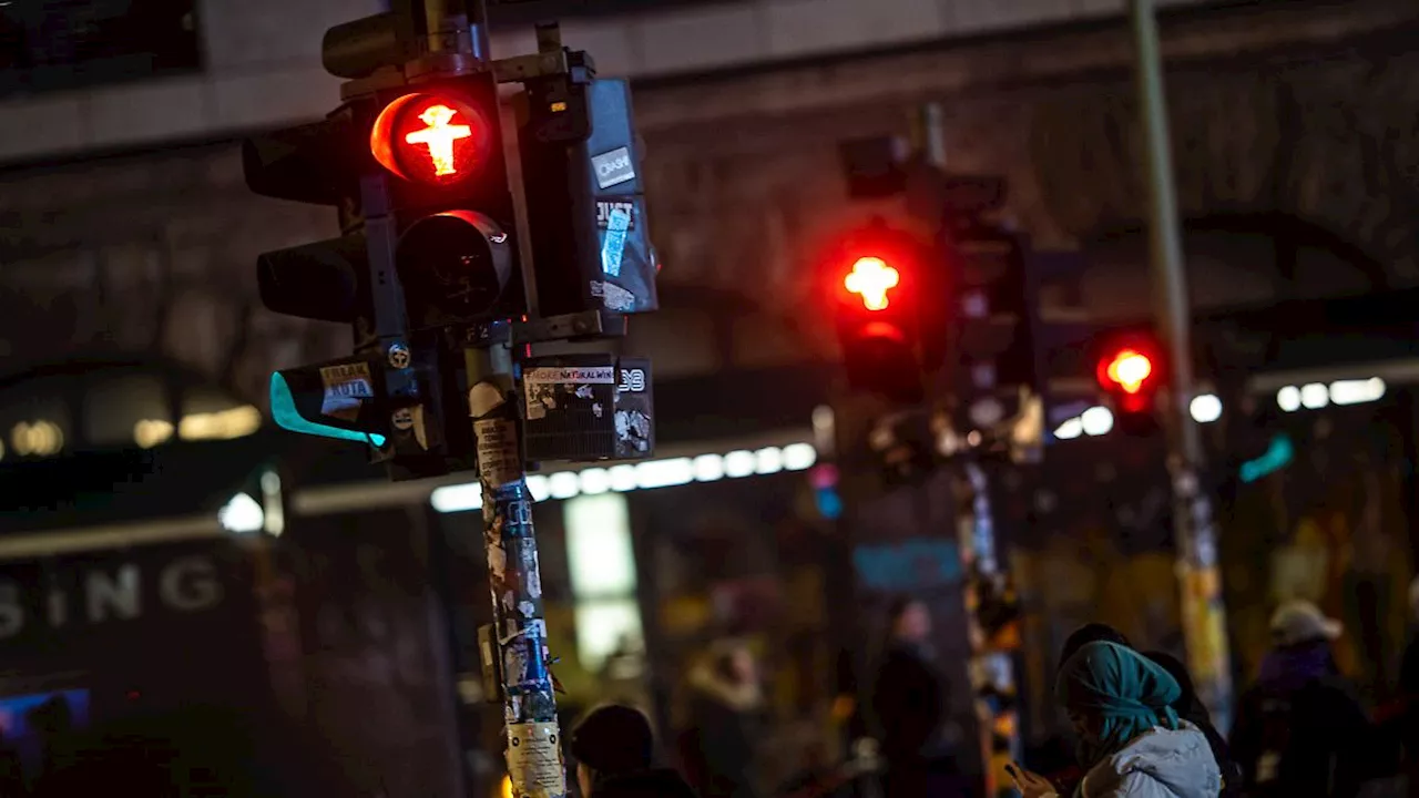 Nach New Yorker Vorbild: Bei Rot über die Straße gehen auch in Deutschland bald erlaubt?