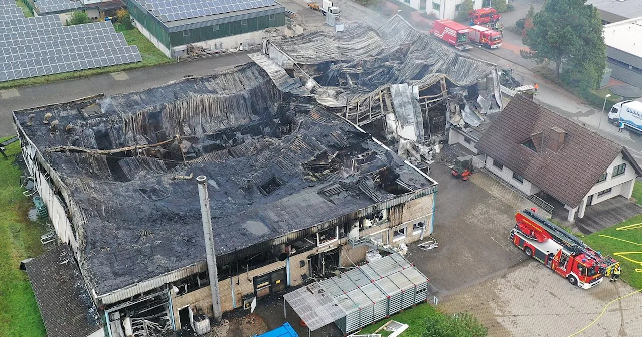 Update: Nach Großbrand in Bad Driburg muss die Feuerwehr erneut anrücken