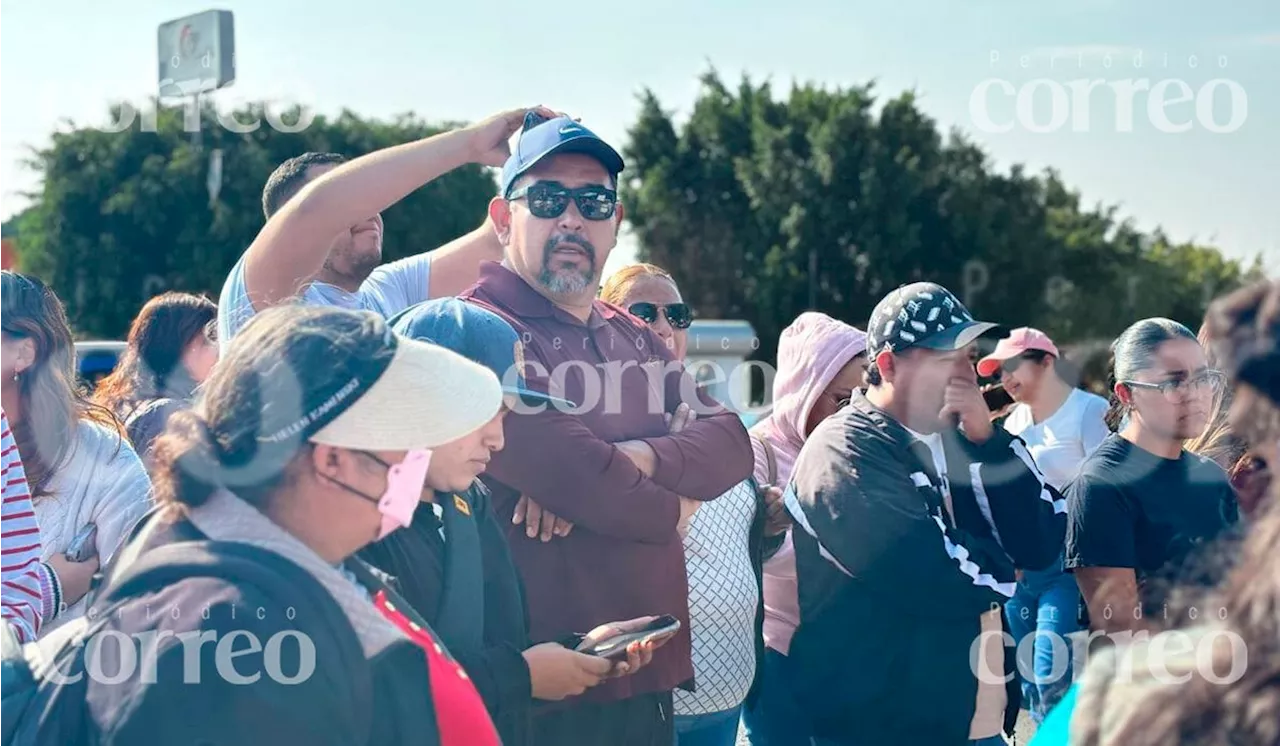 Maestros del SNTE Sección 45 protestan en Guanajuato capital por descuentos salariales