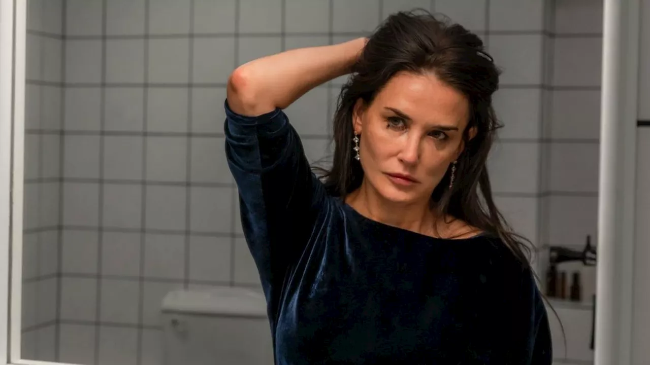 Demi Moore nicht wiederzuerkennen: Star zeigt Nacktprothesen aus Horrorfilm