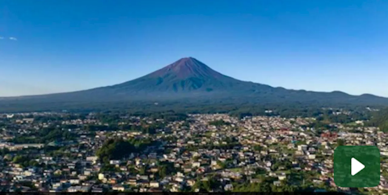 Il Monte Fuji senza neve per la prima volta in 130 anni a fine ottobre