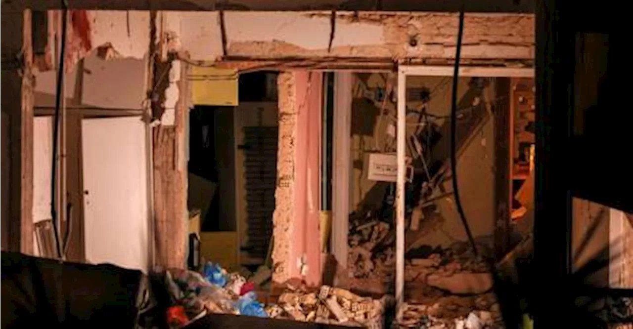 Athens blast caused by home-made bomb, guerrillas suspected