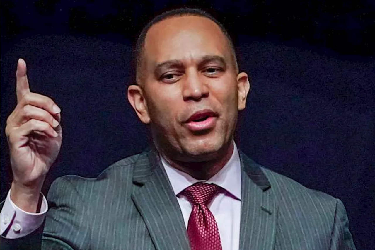 Hakeem Jeffries chooses calm over chaos as Democrats work to win the House majority